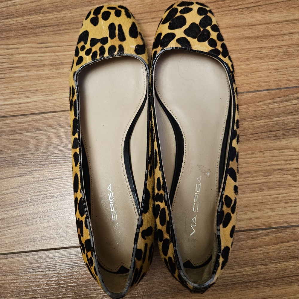 Via Spiga Yellow and Black Leopard Ballet Flats